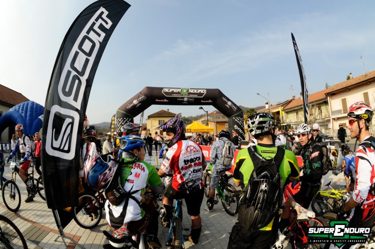 Superenduro 2012 @ Pogno – Appuntamento per le maglie tricolori